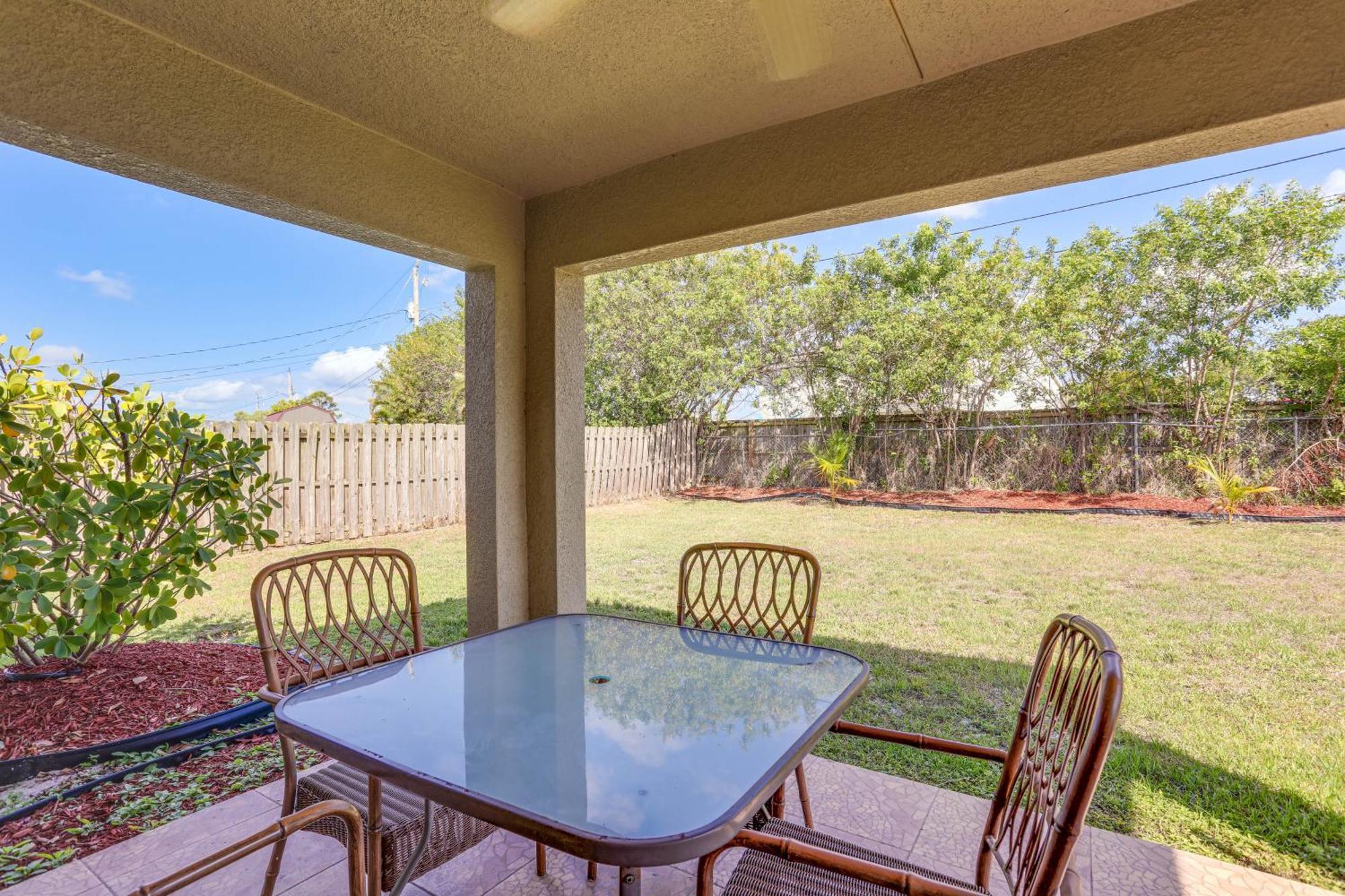 קרלטון Port St Lucie Home With Above-Ground Pool And Grill מראה חיצוני תמונה