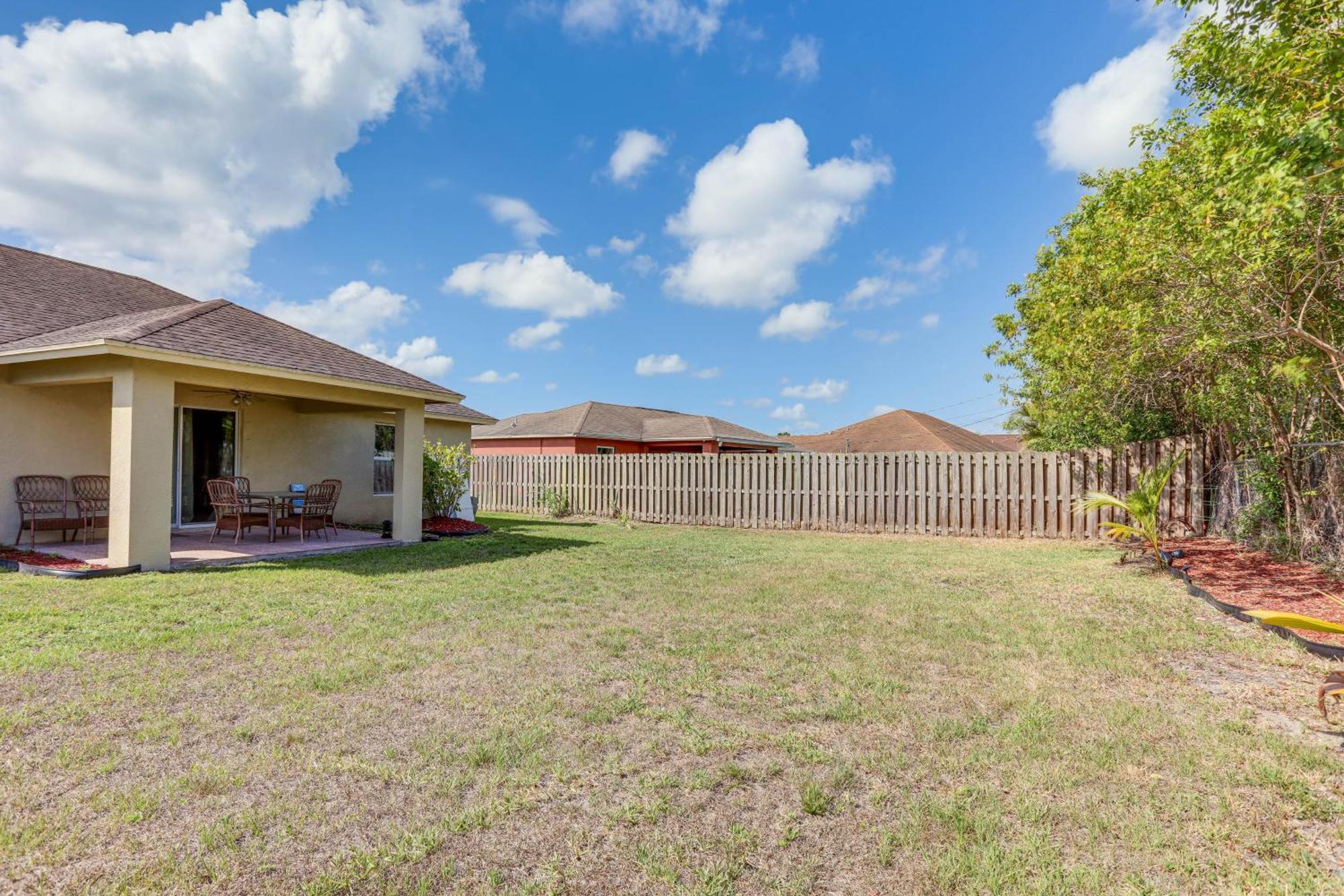 קרלטון Port St Lucie Home With Above-Ground Pool And Grill מראה חיצוני תמונה